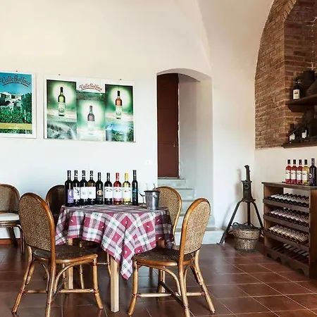 Valle Galfina Фермерский дом *